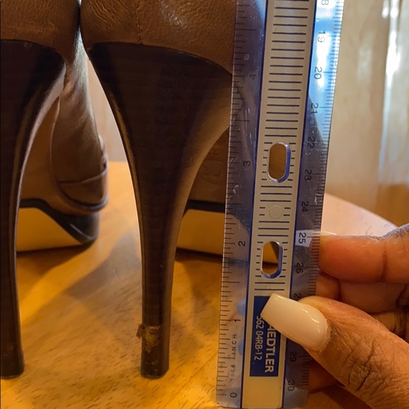 Authentic MK Heels - Picture 7 of 8